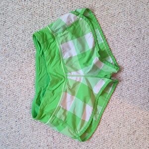Lululemon Run Speed Short Gros Gingham Frond Frond Green and White size 4